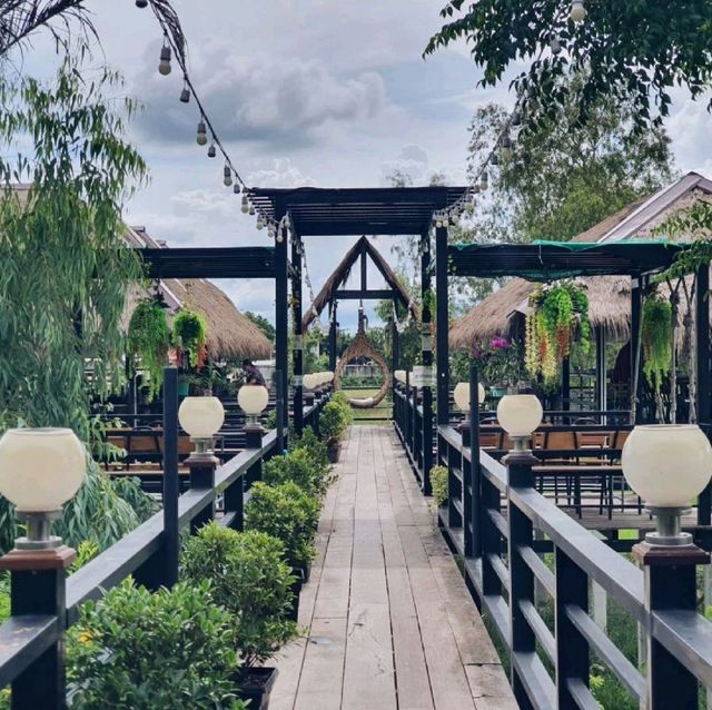 ร้านอาหารบรรยากาศ​ธรรมชาติ​