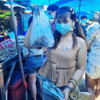เที่ยวพัทยา บุกตลาดลานโพธิ์ ของดีราคาถูกคุ้มคะ