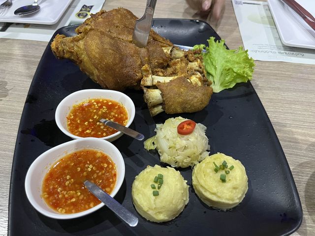 กินเบียร์ ชมคอนเสิร์ต ที่โรงเบียร์เยอรมัน
