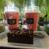 ร้าน Take A Rest Coffee Bar จ.ลำปาง 