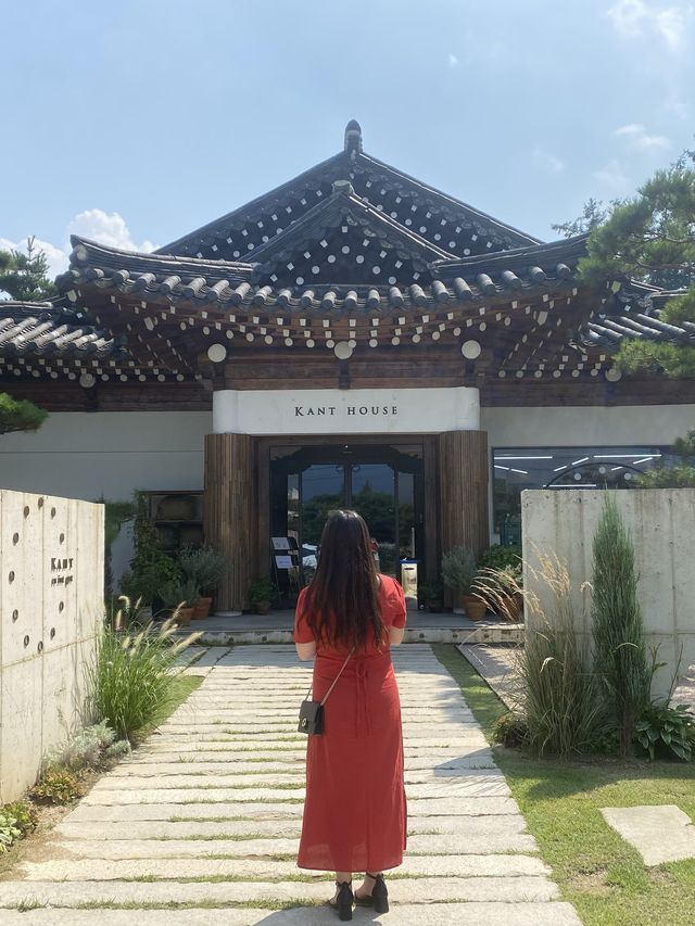 가든뷰가 환상적인 카페 ‘칸트의 마을’