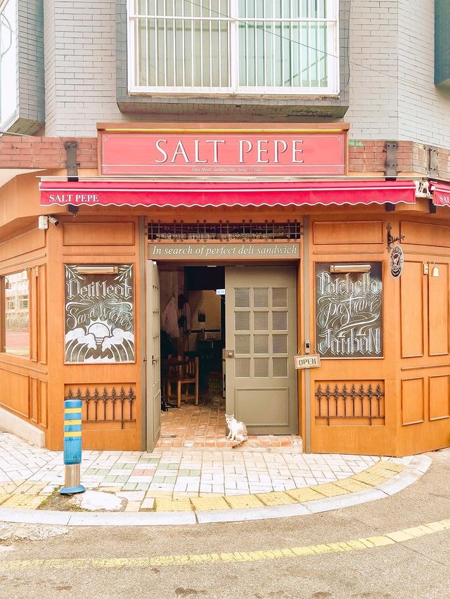 이국적인 분위기의 전포 샌드위치 맛집