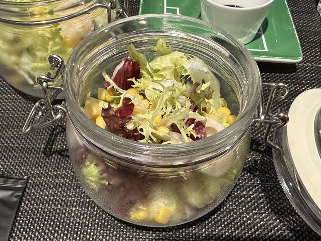 食在旺角 | Lockeroom Dining | 阿仙奴主題餐廳邊吃邊看世界盃