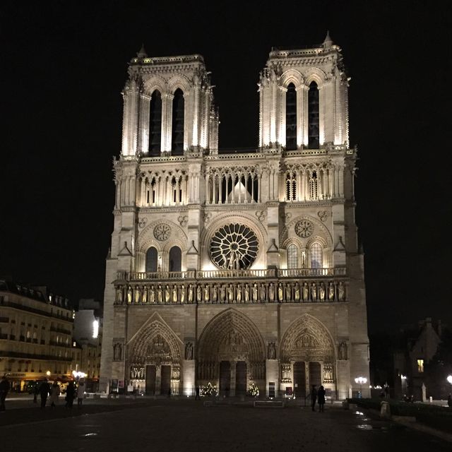 Paris - By Day, By Night