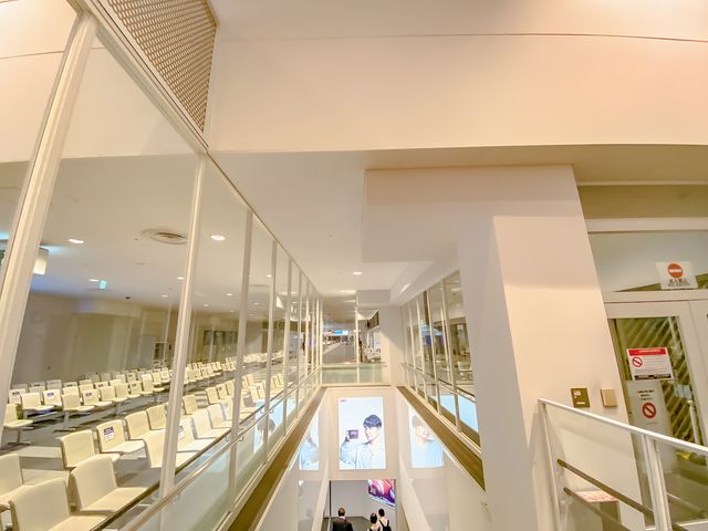 夜の神戸空港着陸