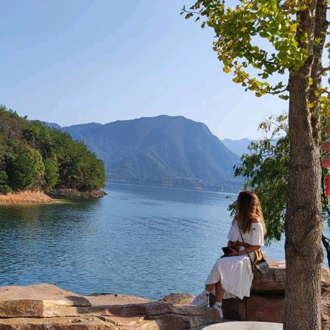 ไม่มีเวลาให้เบื่อใน Lushan Xihai