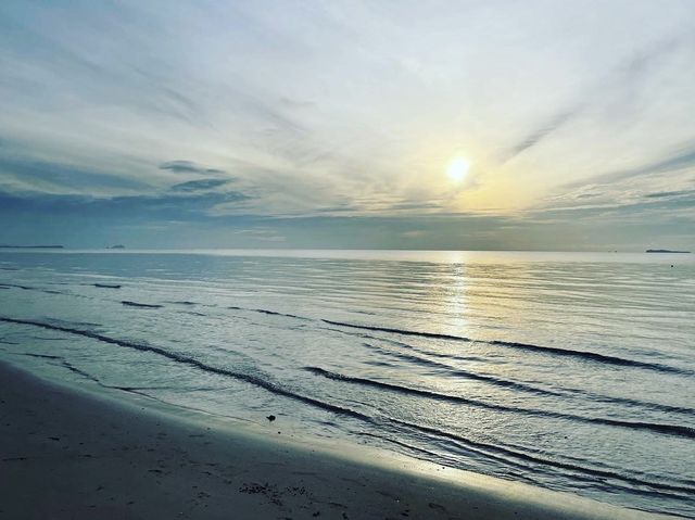 หาดทรายขาวทอดยาว ณ ทุ่งวัวแล่น ชุมพร