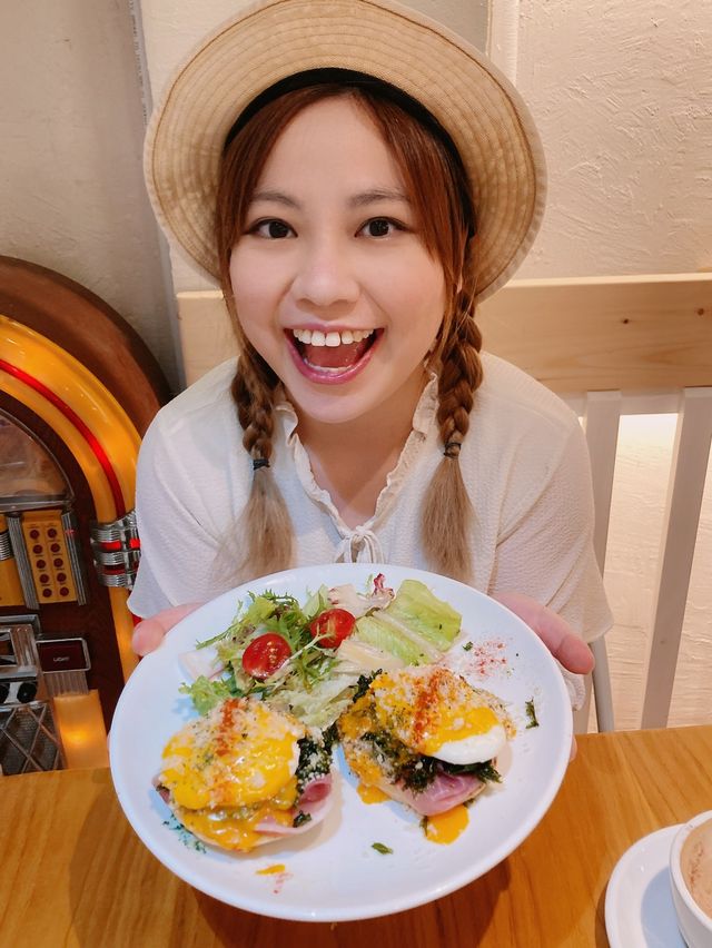 📍長洲日系西式cafe | 必吃招牌滑蛋吐司 🍞+ 賓尼迪蛋🍳