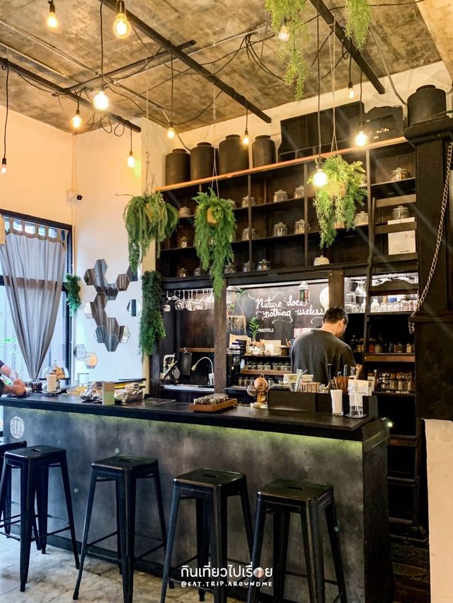 TE time & space ร้านชาดอกไม้ สมุนไพร และชานม 