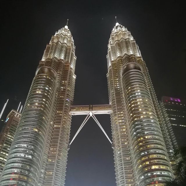 Tallest Twin Skyscrapers 