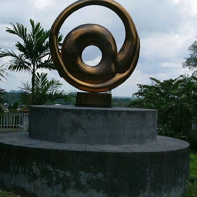 งานประติมากรรม​ ณ​ สวนเจ้าฟ้า