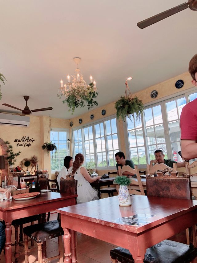  muNAsir Pool Cafe’ คาเฟ่ลับพัทยา