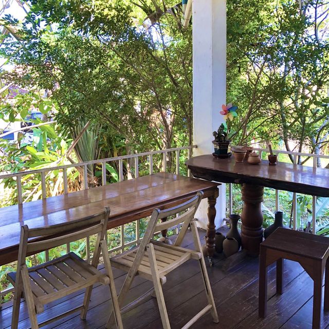 Coffee by the Garden☕️🌿