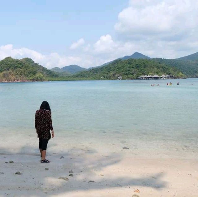 เกาะง่าม กลางทะเลอ่าวไทย ใกล้เกาะช้าง