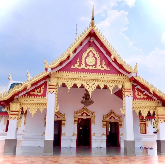 เที่ยวชม วัดพระธาตุเชิงชุมวรวิหาร @สกลนคร