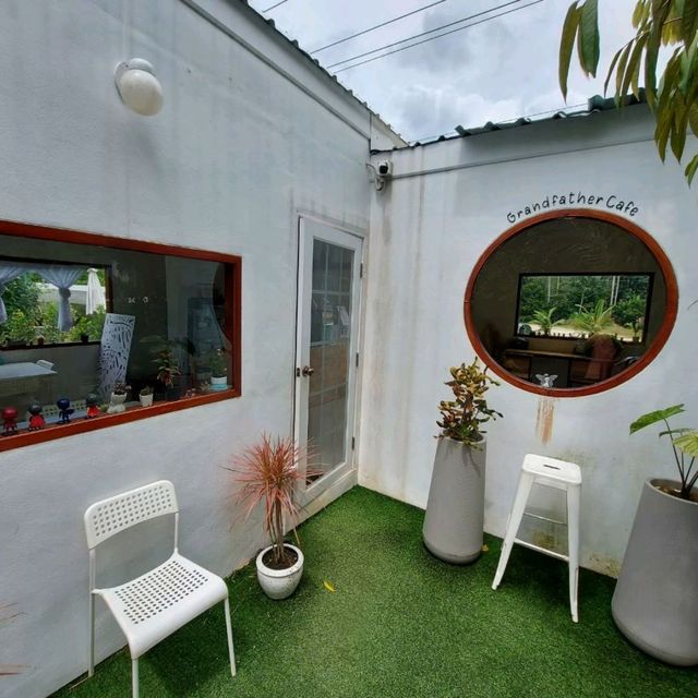 Grandfather Cafe : พังงา