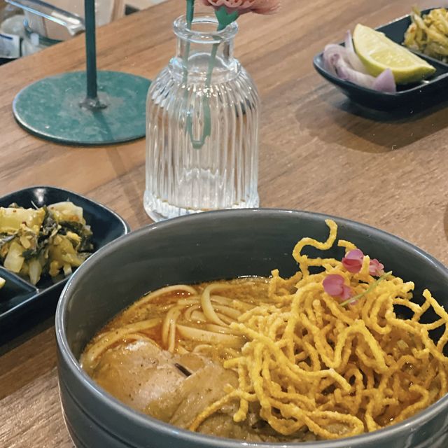 ไปไหนดี? ผลิ: Phli Cafe x Khao soi มาที่เดียวครบจบ