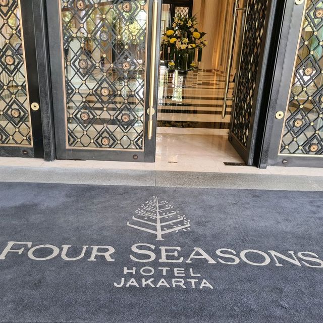 Four seasons hotel Jakarta Indonesia 