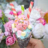 คาเฟ่สุดหวานโทนพาสเทล จิบกาแฟชิมขนมหวานสุด