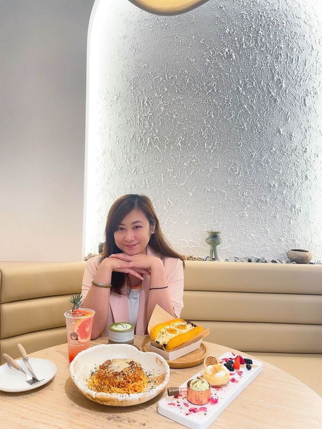 ［韓式奶油系簡約打卡cafe]