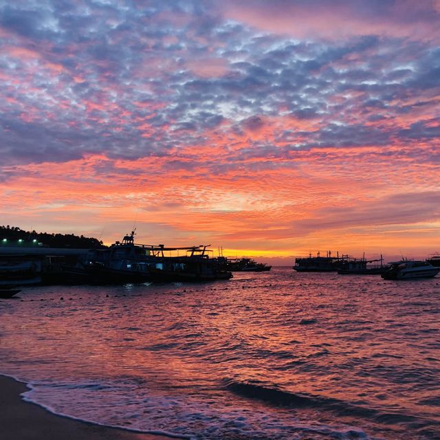 the most beautiful sunset in Koh tao 