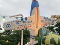反斗奇兵大本營｜迪士尼樂園