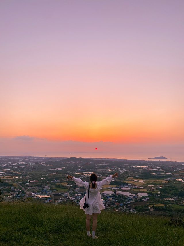 제주 서쪽 노을 명소, '금오름'