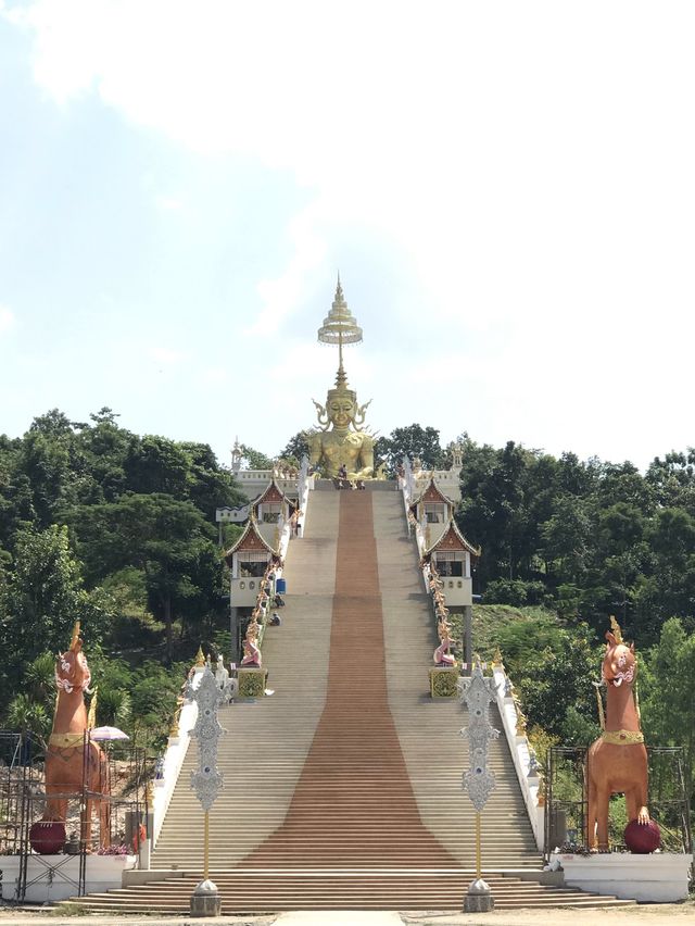 วัดพระธาตุดอยสะเก็ด