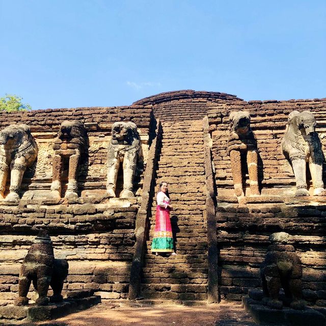 แต่งชุดไทย ไปเที่ยวเมืองเก่า