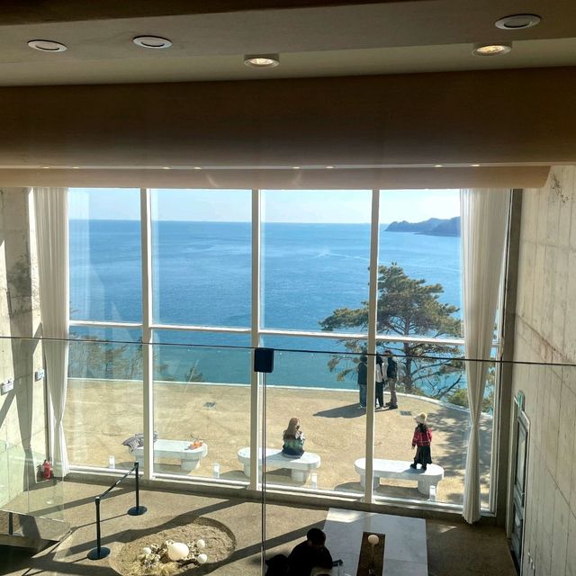 여수 바다를 통째로 삼킨 감성카페 🌊모이핀🌊