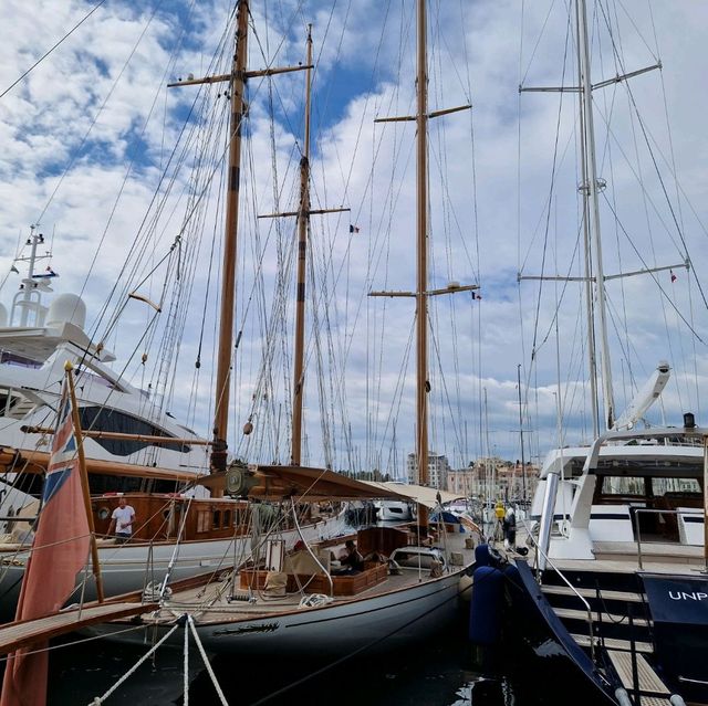 Cannes port and beautiful yachts :)