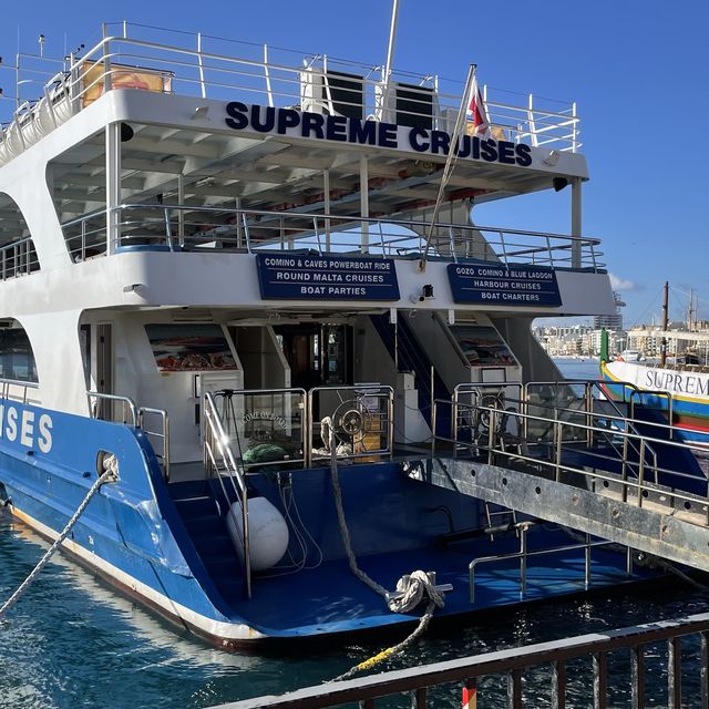 Gozo & Comino Cruise on a sunny winter day 