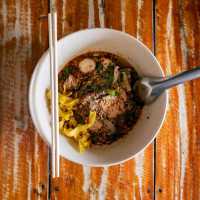 ก๋วยเตี๋ยวหัวลำโพง 🍜 