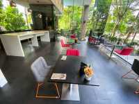 The Lounge @ Quincy Hotel - Open 24-Hour