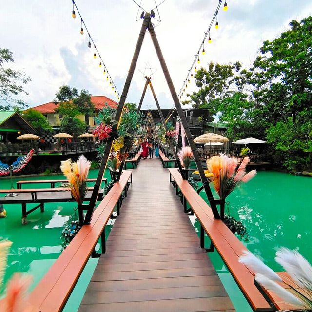 ต้นน้ำคาเฟ่ ทุ่งสง