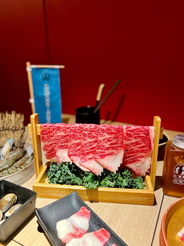 台式吃到飽火鍋♨️ 最愛神仙肉😍😍😍😋🥢