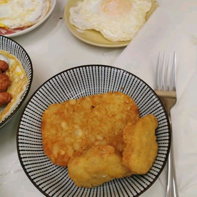 亮晶晶早餐店，巷子裡的美味早餐