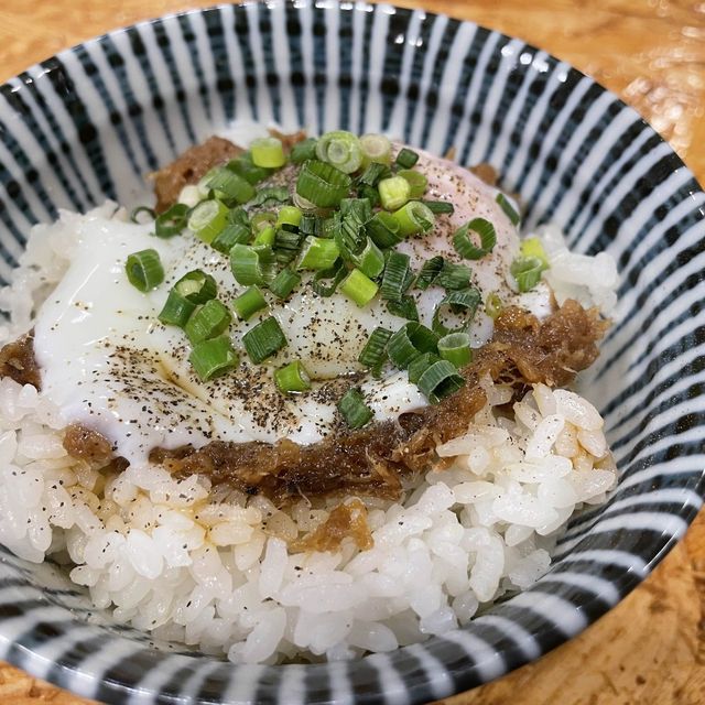 おもろまちの沖縄そば『ゆうなみ』