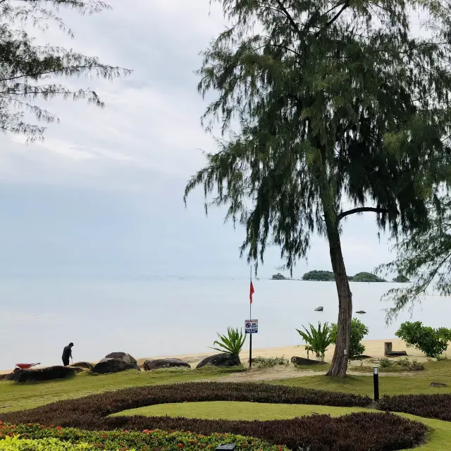 Relax by the beach with ResortStyle!