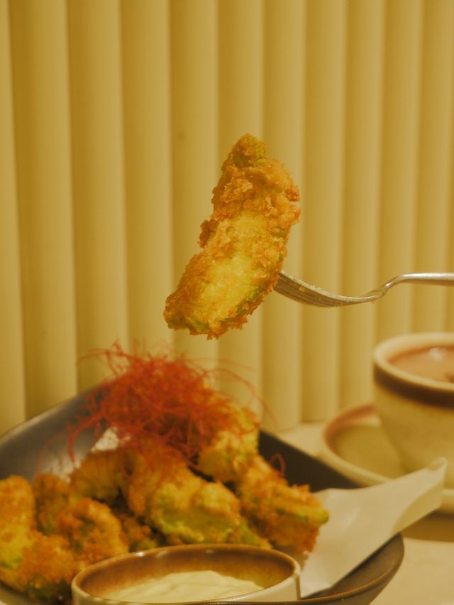 深木🪵系Cafe，三文魚意粉超足料 