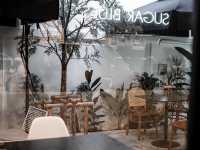  SUGAR BLUES cafe & eatery