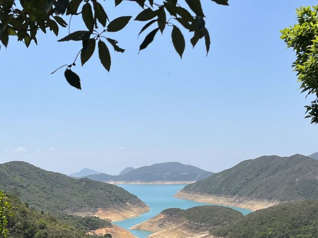 一峰四灣，遠眺香港第一險峰