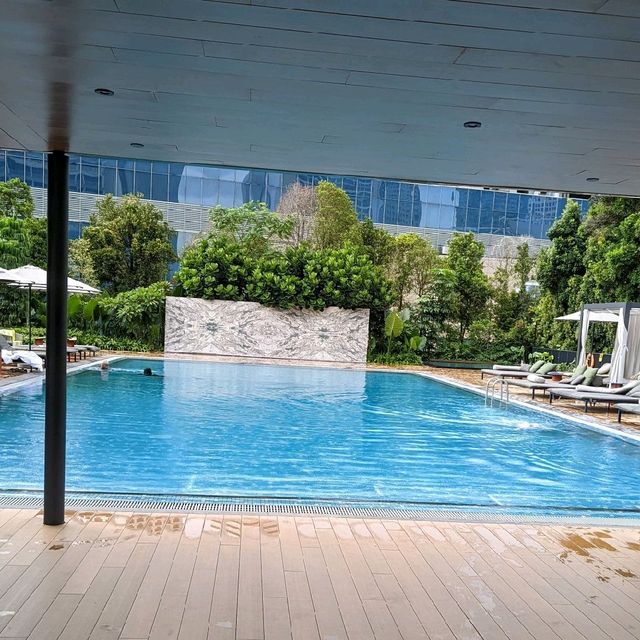Pool at Parkroyal Collection Marina Bay 