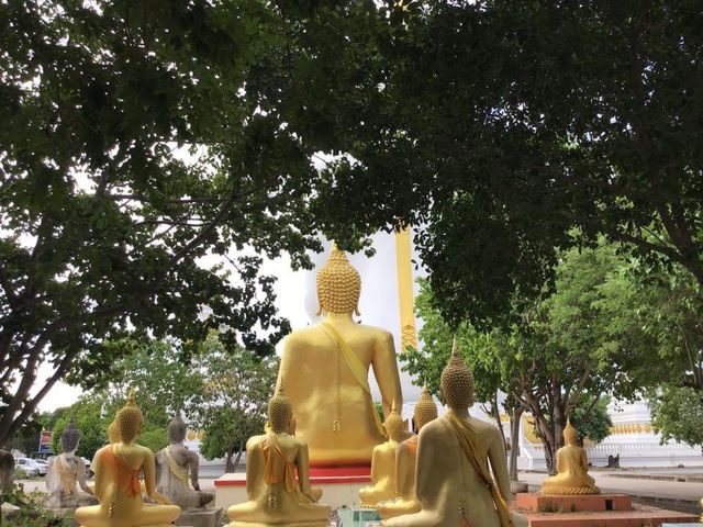 Wat Phai Rong Wua at Suphan Buri