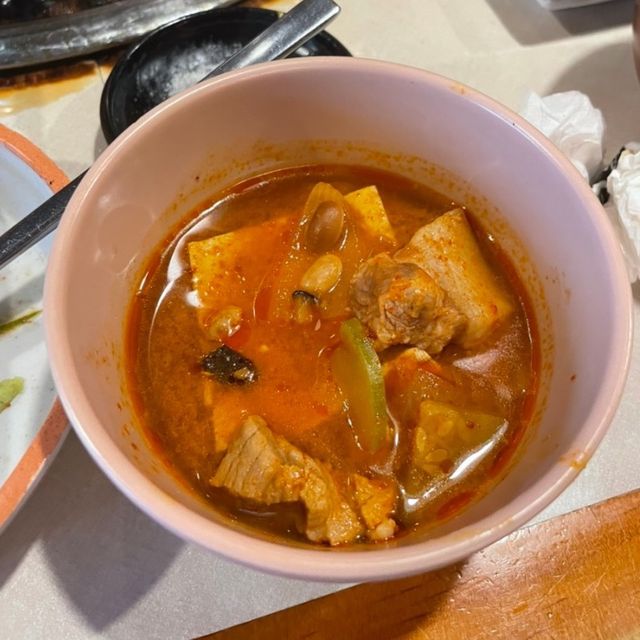 웨이팅 1시간 기본! 신사 고기 맛집 꿉당