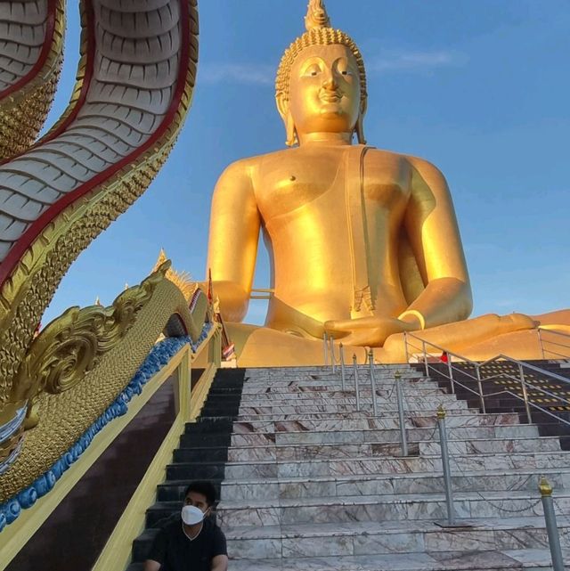 วัดม่วง จังหวัดอ่างทอง