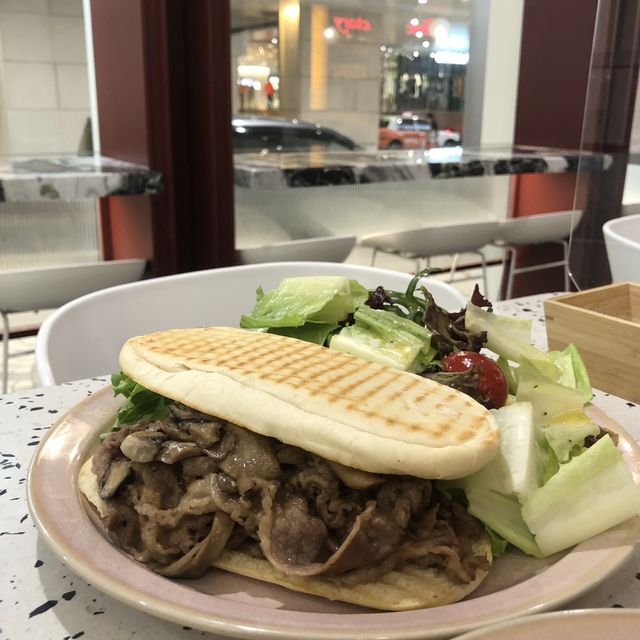 主打生酮飲食Cafe