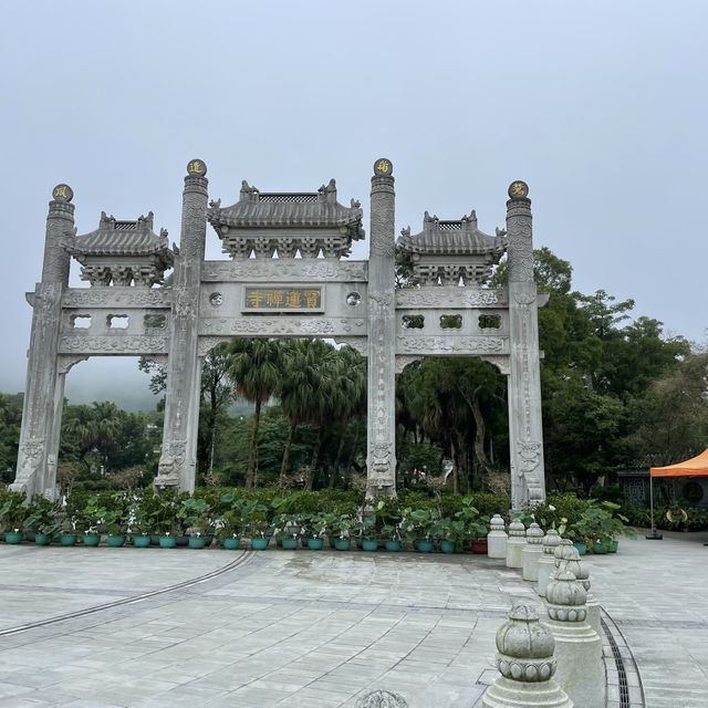 香港著名景點「寶蓮寺」