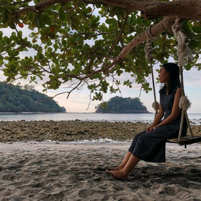 BUGET BEACH: PLAYA LA CALETA, BAGAC BATAAN. 