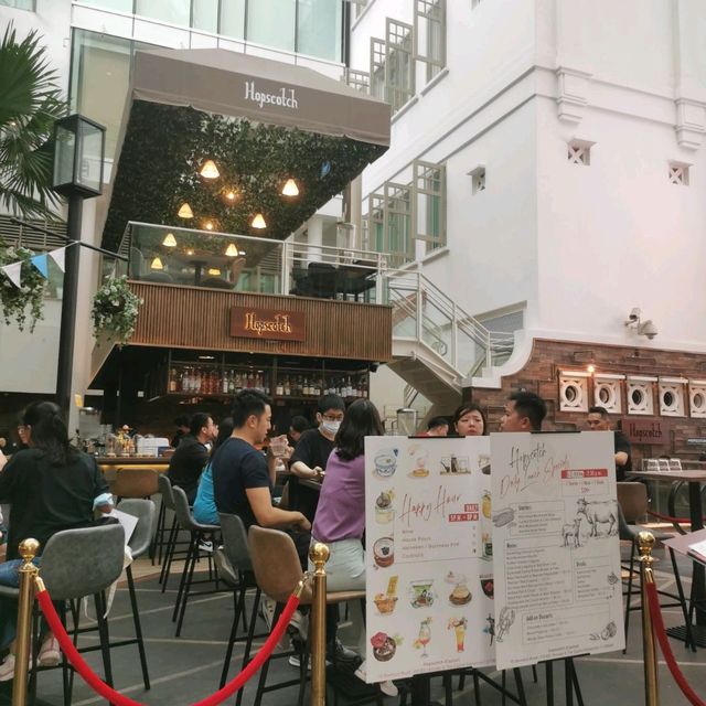 saturdate cocktail brunch